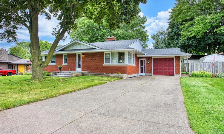 6 Cherrywood Avenue