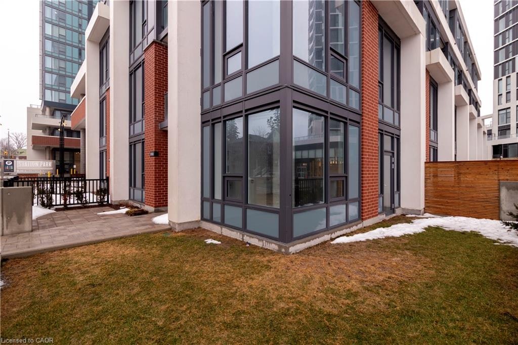 102-15 Wellington Street S, Kitchener, ON, N2G 0E4 - 2