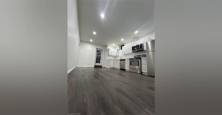 31 Sofitel Drive, Kitchener, ON, N2R 0J3 - 2