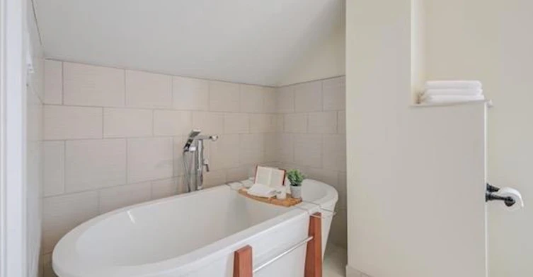 27 Mill Street, Hamilton, ON, L8R 2E2 - 10