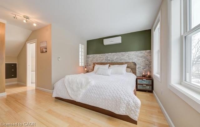 27 Mill Street, Hamilton, ON, L8R 2E2 - 7