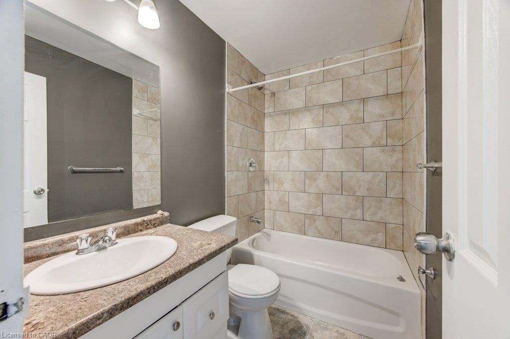 208-380 Admiral Drive, London, ON, N5V 3C2 - 9
