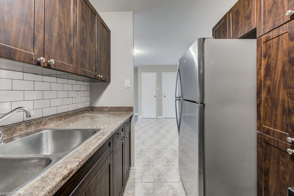 208-380 Admiral Drive, London, ON, N5V 3C2 - 8