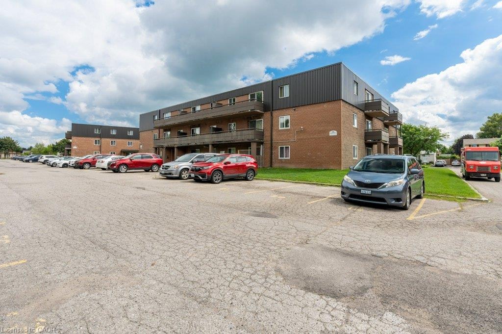208-380 Admiral Drive, London, ON, N5V 3C2 - 4