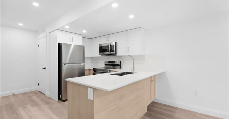 3-220 Heiman Street, Kitchener, ON, N2M 3M3 - 3