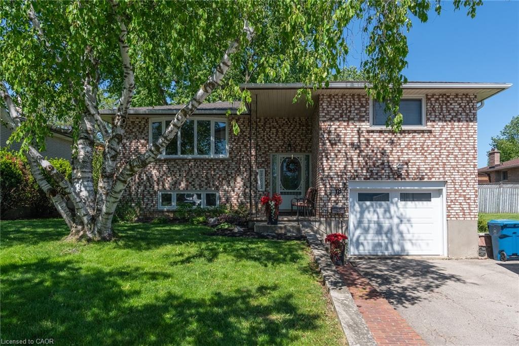 18 Mayberry Place, Stratford, ON, N5A 6Z7