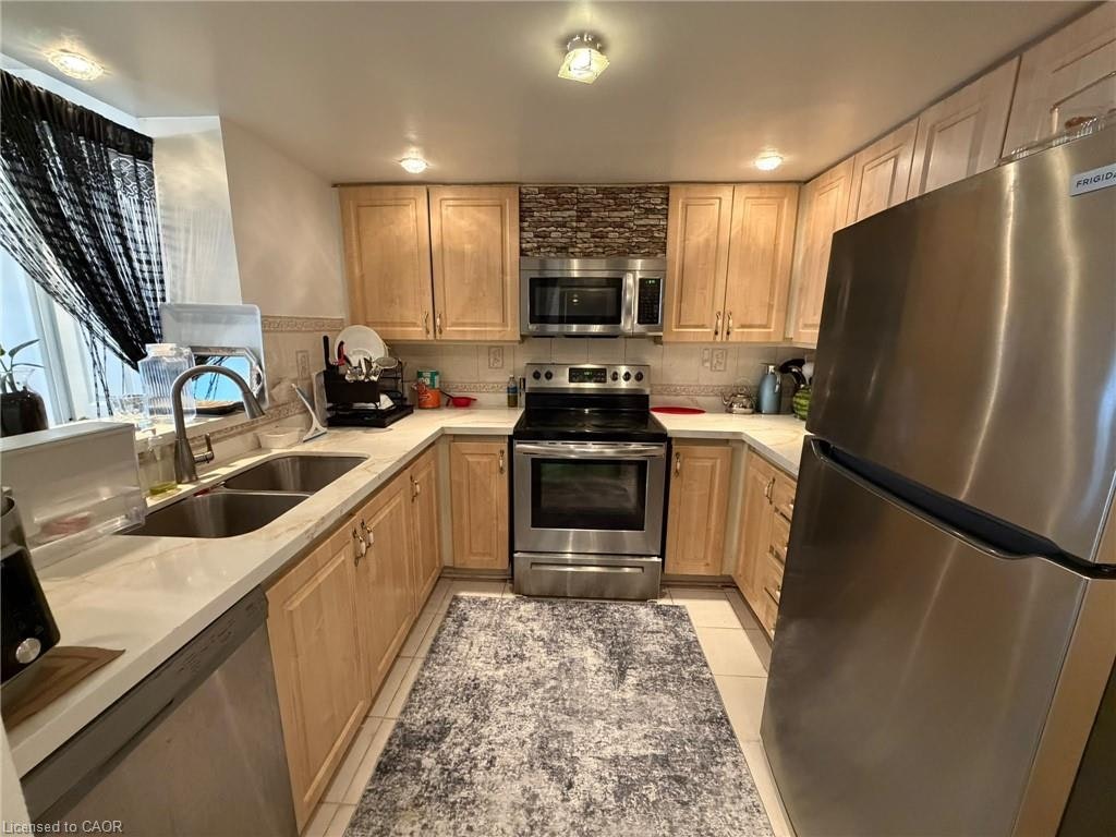 802-325 Webb Drive, Mississauga, ON, L5B 3Z9 - 4