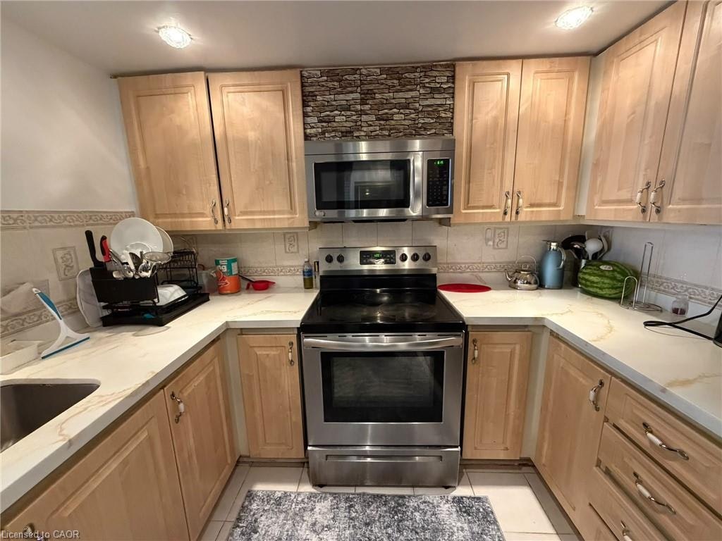 802-325 Webb Drive, Mississauga, ON, L5B 3Z9 - 5