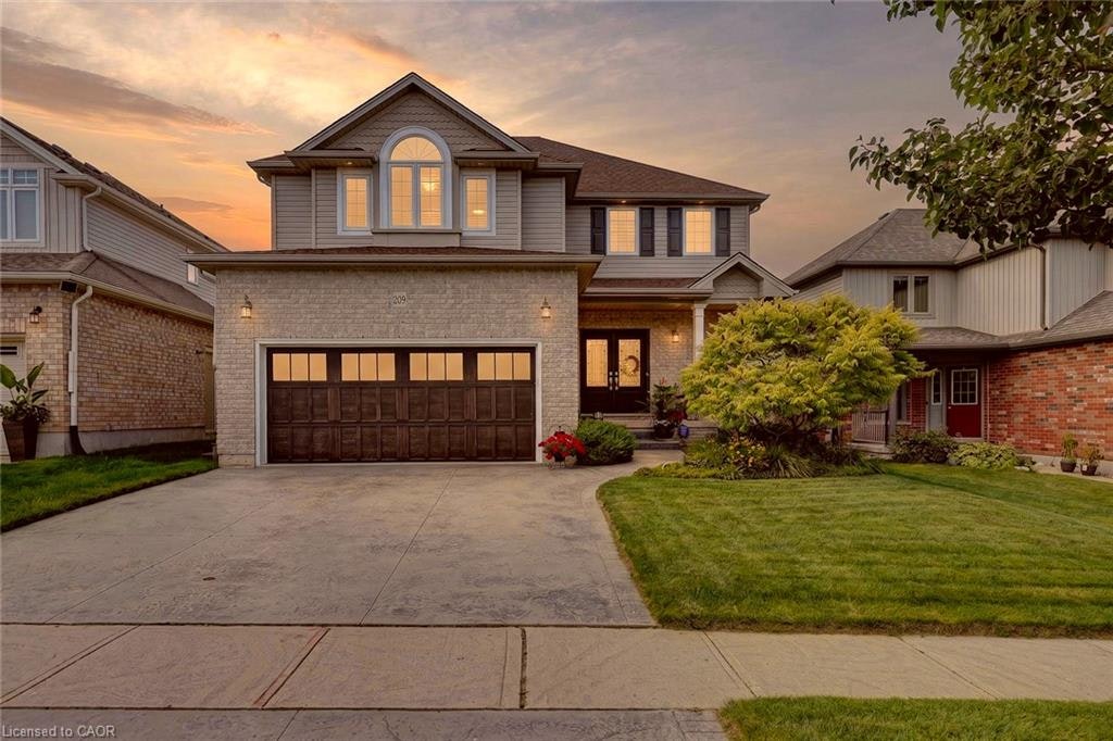 209 Munnoch Boulevard, Woodstock, ON, N4T 1V7
