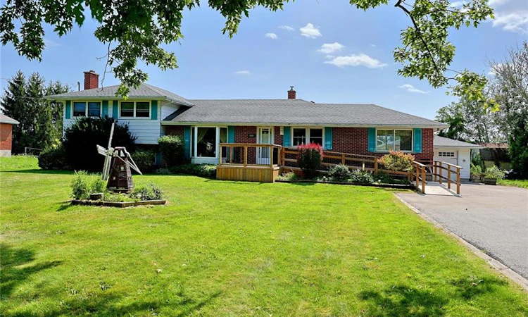 513 Ridge Road W