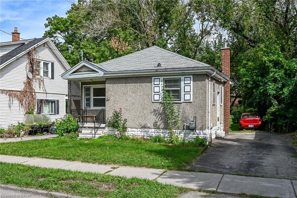 47 Broadway Avenue, Hamilton, ON, L8S 2V6