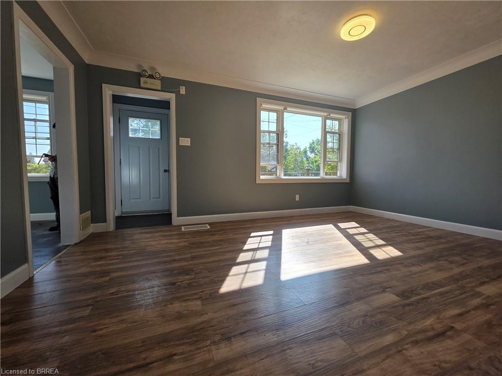 32 Forest Road, Brantford, ON, N3S 6W2 - 4