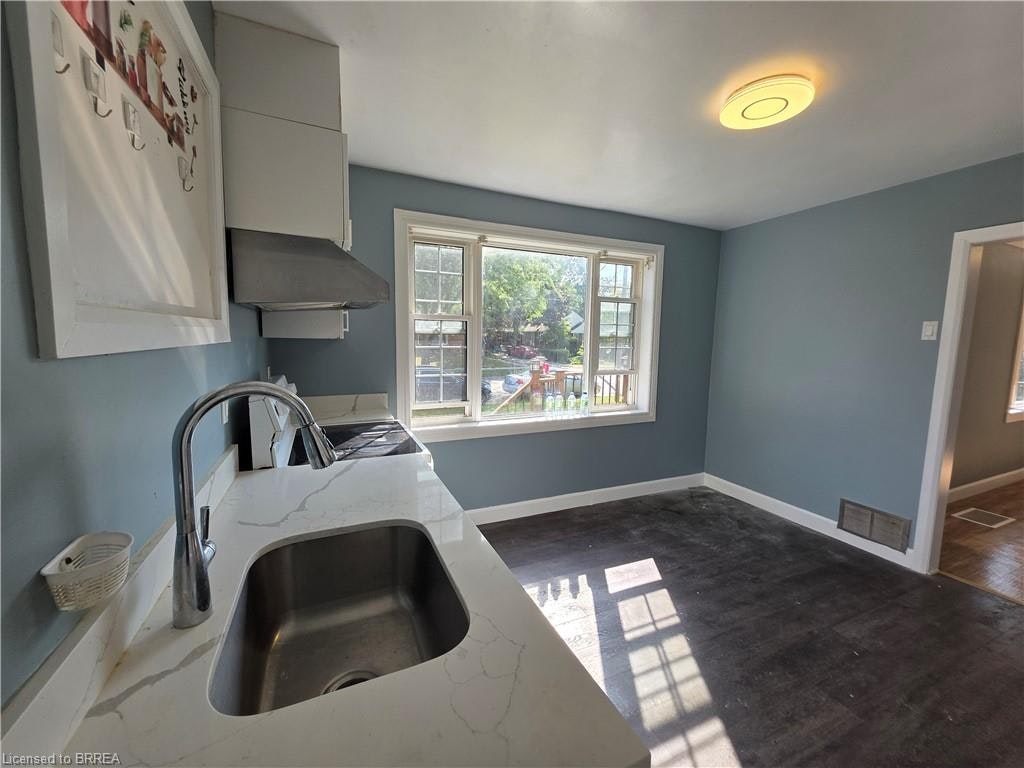 32 Forest Road, Brantford, ON, N3S 6W2 - 11