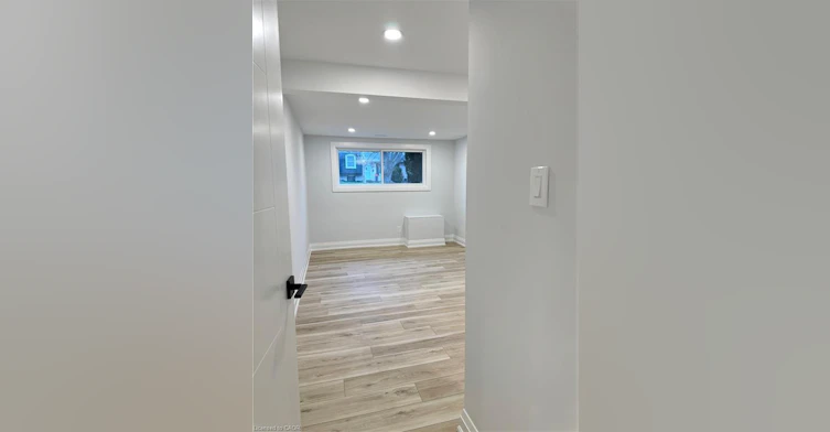 2-26 Greyfriar Drive, Hamilton, ON, L9C 4S2 - 29