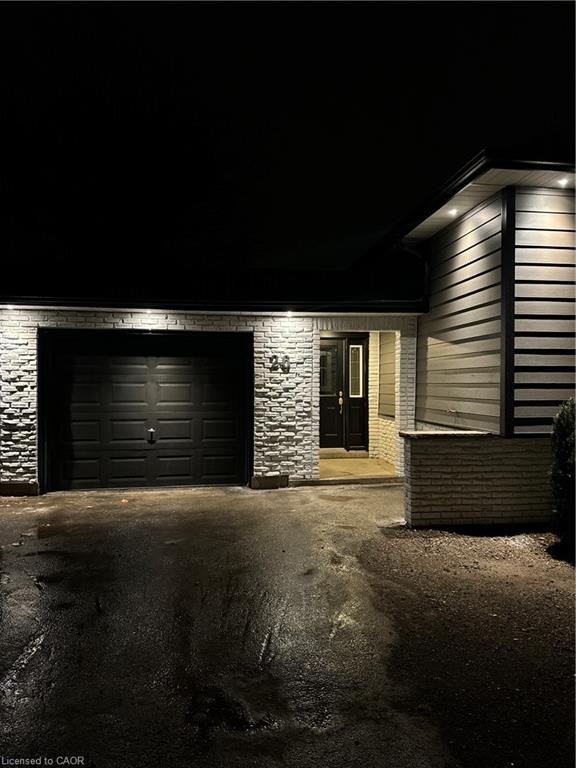 2-26 Greyfriar Drive, Hamilton, ON, L9C 4S2 - 3