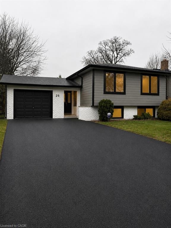 2-26 Greyfriar Drive, Hamilton, ON, L9C 4S2