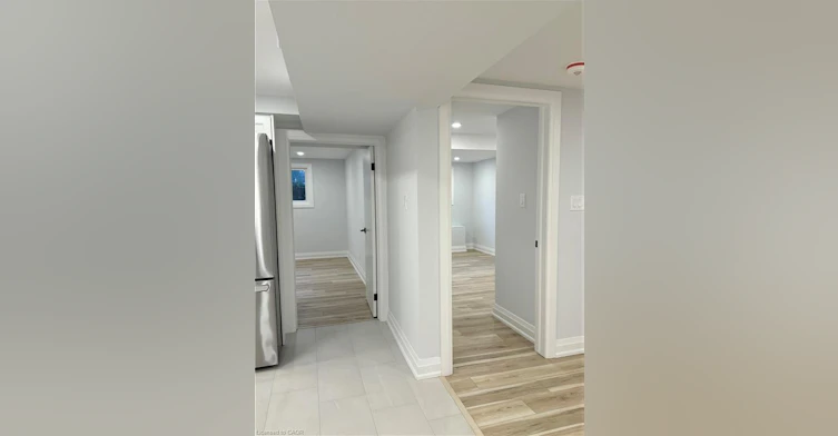 2-26 Greyfriar Drive, Hamilton, ON, L9C 4S2 - 24