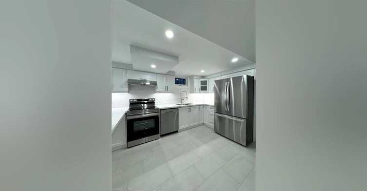 2-26 Greyfriar Drive, Hamilton, ON, L9C 4S2 - 16