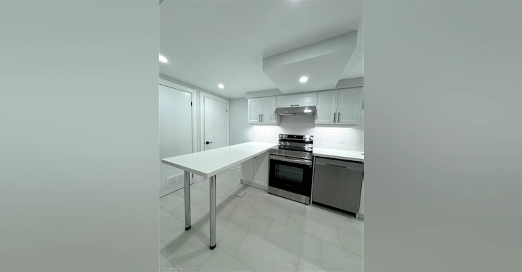 2-26 Greyfriar Drive, Hamilton, ON, L9C 4S2 - 17