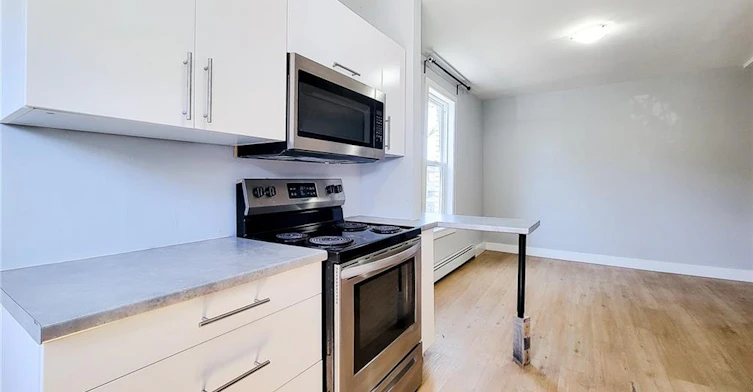 A-304 Barton Street E, Hamilton, ON, L8L 2X5 - 6