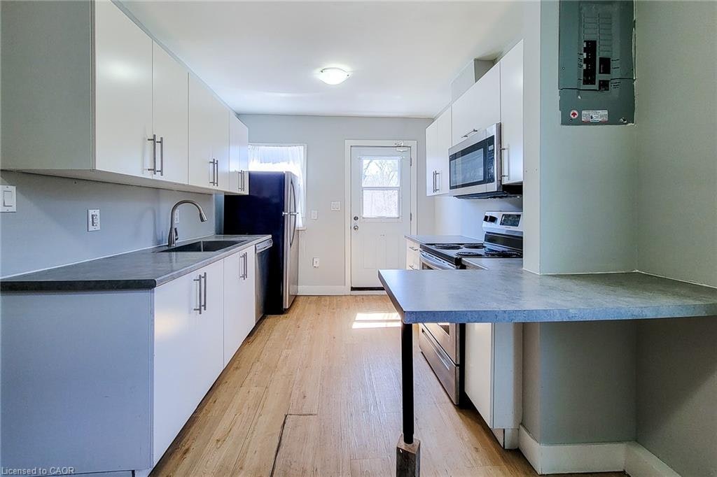 A-304 Barton Street E, Hamilton, ON, L8L 2X5 - 8