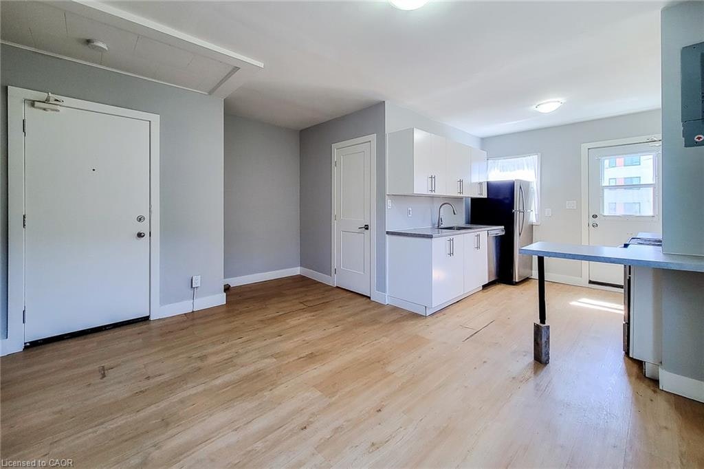 A-304 Barton Street E, Hamilton, ON, L8L 2X5 - 10