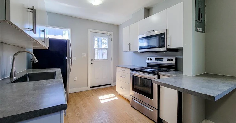 A-304 Barton Street E, Hamilton, ON, L8L 2X5