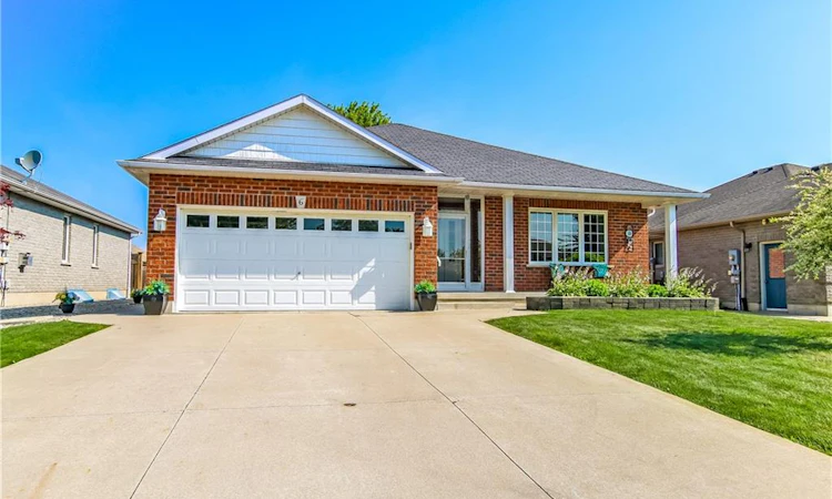 6 Cats Paw Drive