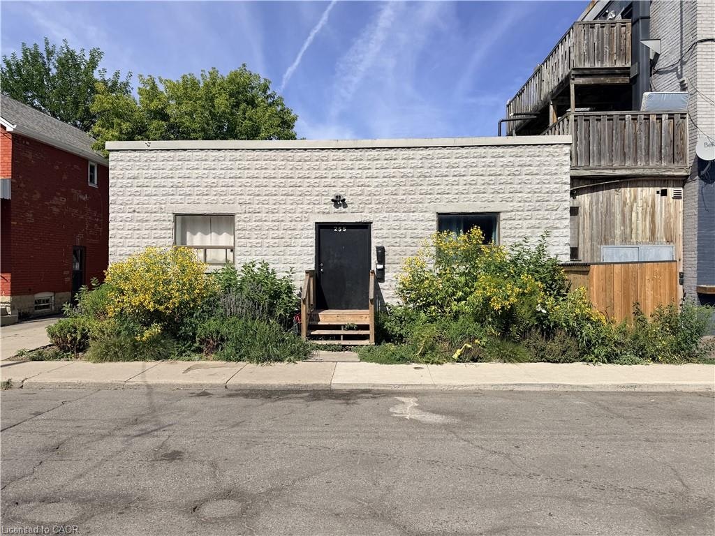 5-255 Emerald Street N, Hamilton, ON, L8L 5L1