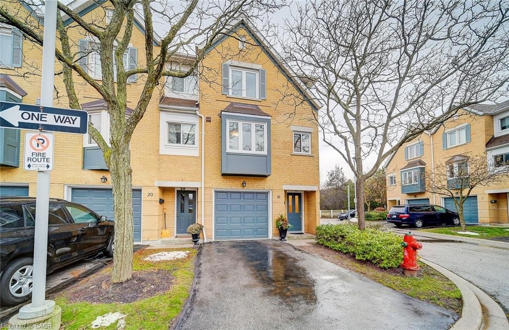 19-2300 Brays Lane, Oakville, ON, L6M 3J9