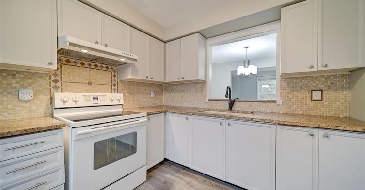 19-2300 Brays Lane, Oakville, ON, L6M 3J9 - 19
