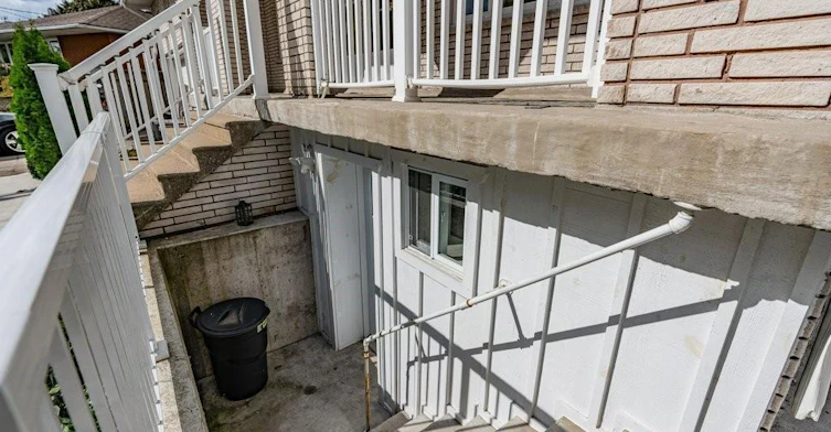 Lower-271 Carson Drive, Hamilton, ON, L8T 2X8 - 2