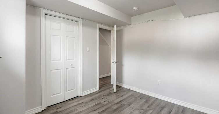 Lower-271 Carson Drive, Hamilton, ON, L8T 2X8 - 10