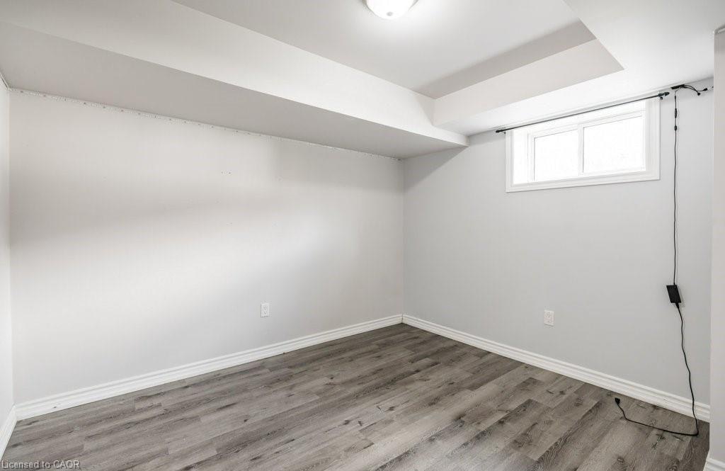 Lower-271 Carson Drive, Hamilton, ON, L8T 2X8 - 9