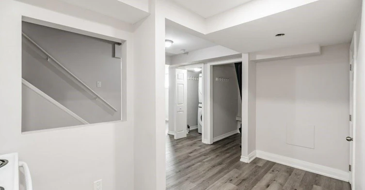 Lower-271 Carson Drive, Hamilton, ON, L8T 2X8 - 8