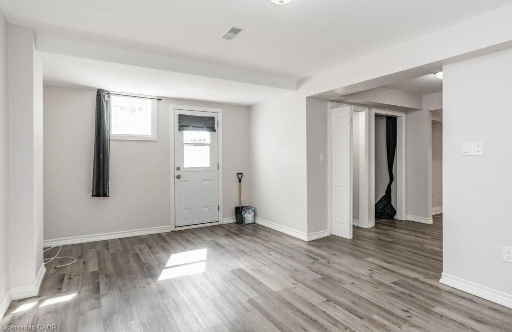 Lower-271 Carson Drive, Hamilton, ON, L8T 2X8 - 3
