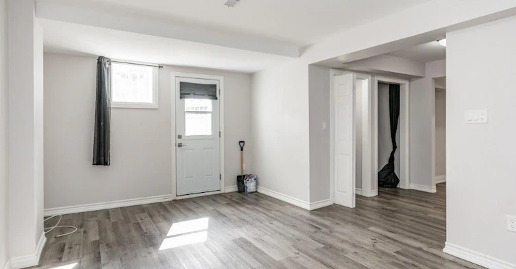 Lower-271 Carson Drive, Hamilton, ON, L8T 2X8 - 3