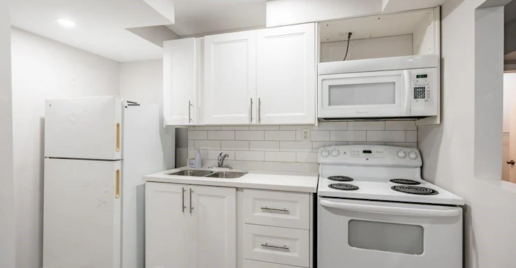 Lower-271 Carson Drive, Hamilton, ON, L8T 2X8 - 7