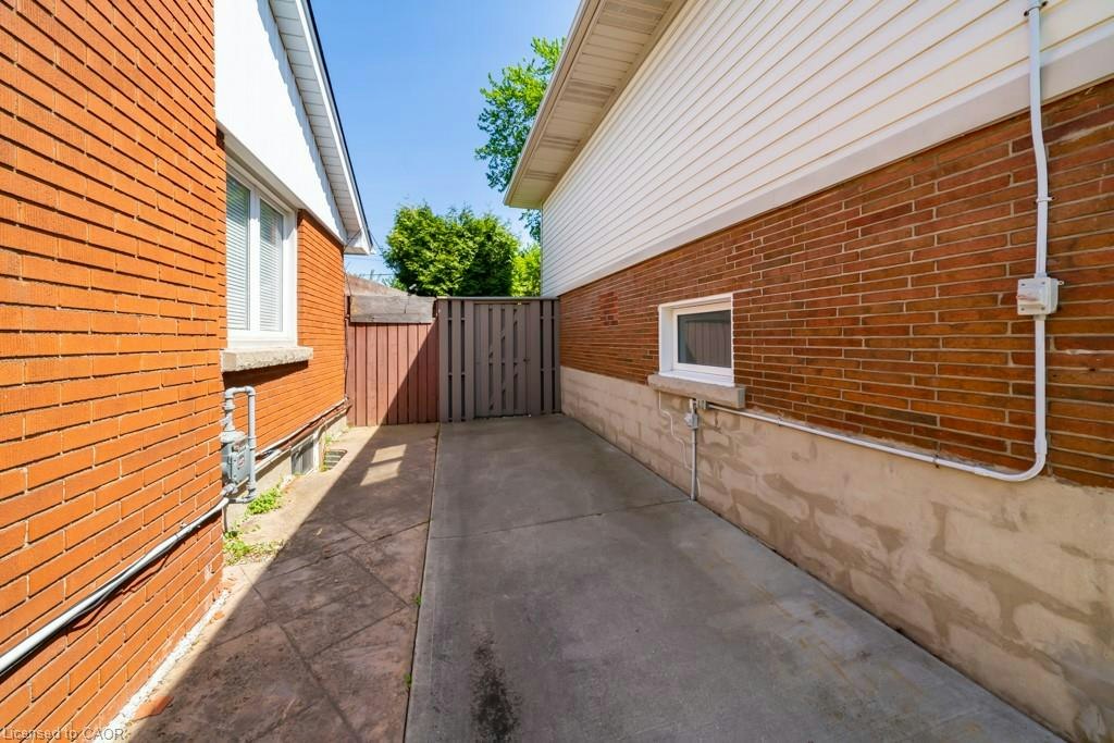 7-47 Westminster Avenue, Hamilton, ON, L9C 4L8 - 2
