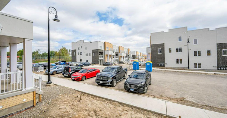 28 Progress Crescent, Kitchener, ON, N2R 0R7 - 28