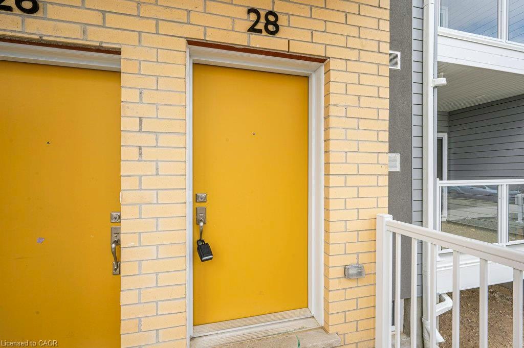 28 Progress Crescent, Kitchener, ON, N2R 0R7 - 2