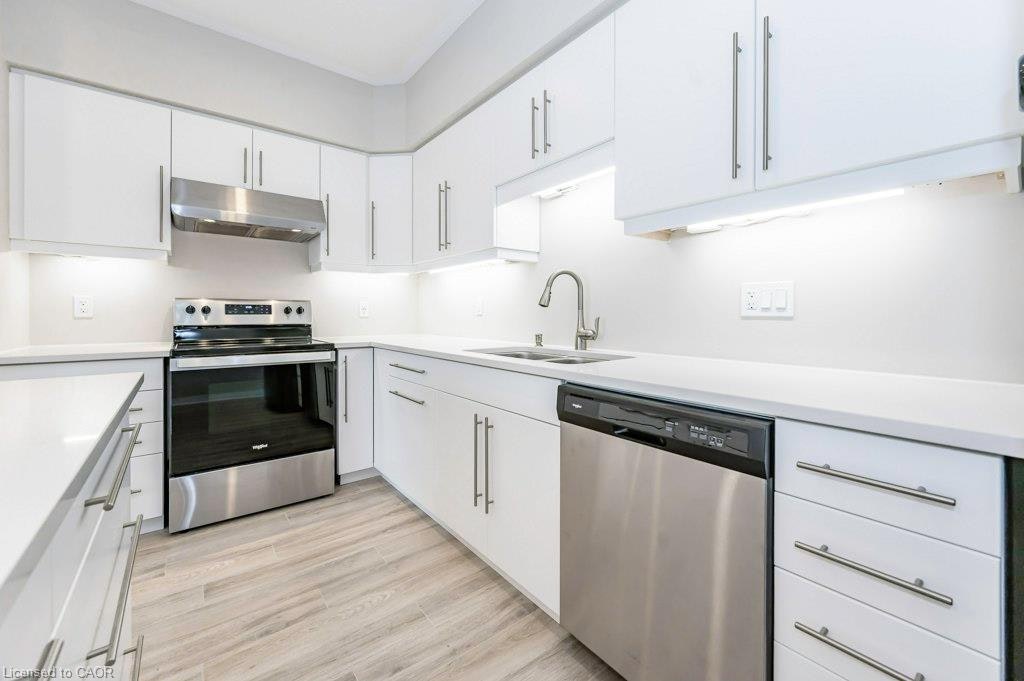 28 Progress Crescent, Kitchener, ON, N2R 0R7 - 9