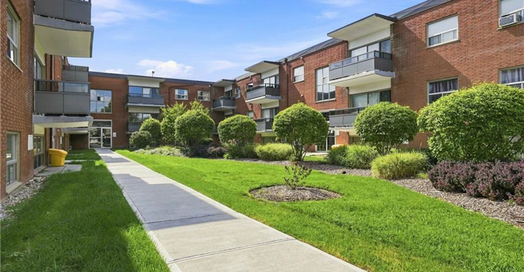 101-242 Oakdale Avenue, St. Catharines, ON, L2P 3K5 - 20