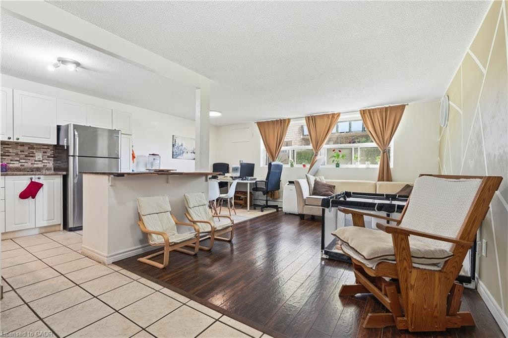 101-242 Oakdale Avenue, St. Catharines, ON, L2P 3K5 - 5