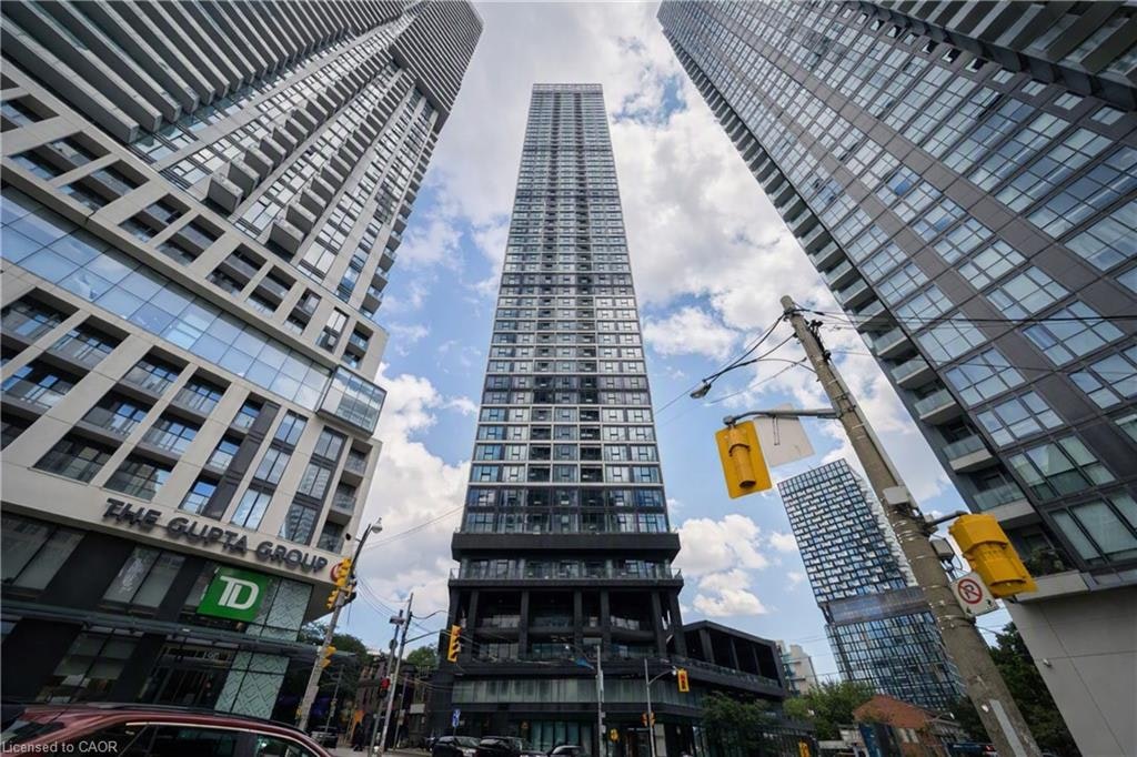 807-181 Dundas Street E, Toronto, ON, M5A 1Z4