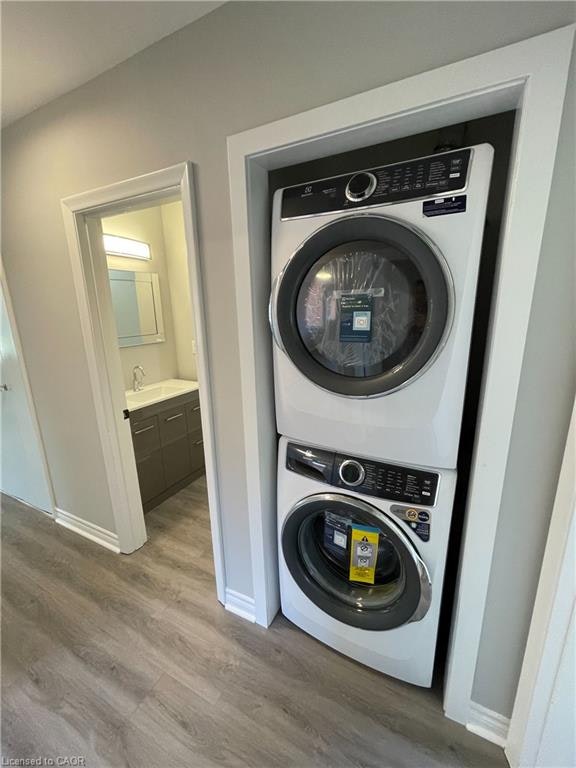 Upper-37 Goldfinch Road, Hamilton, ON, L9A 3W8 - 12