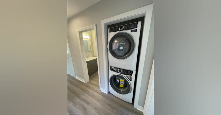 Upper-37 Goldfinch Road, Hamilton, ON, L9A 3W8 - 12