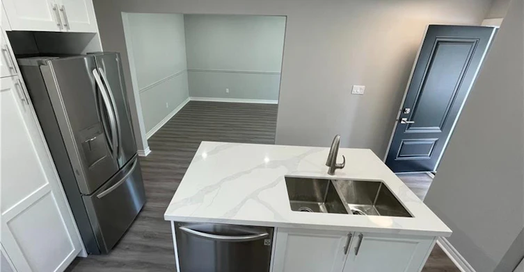 Upper-37 Goldfinch Road, Hamilton, ON, L9A 3W8 - 6