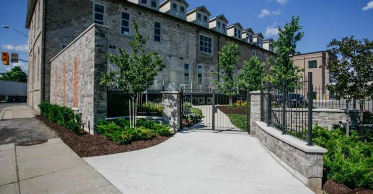 216-25 Concession Street, Cambridge, ON, N1R 2G6 - 2