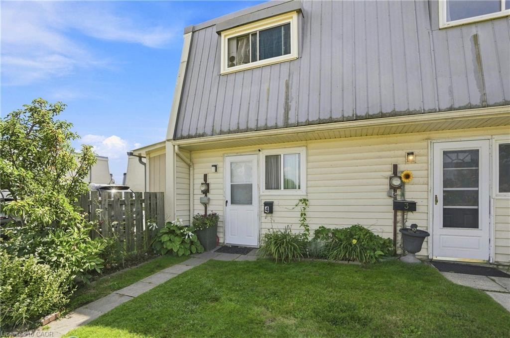 4-8646 Willoughby Drive, Niagara Falls, ON, L2G 6X7 - 2